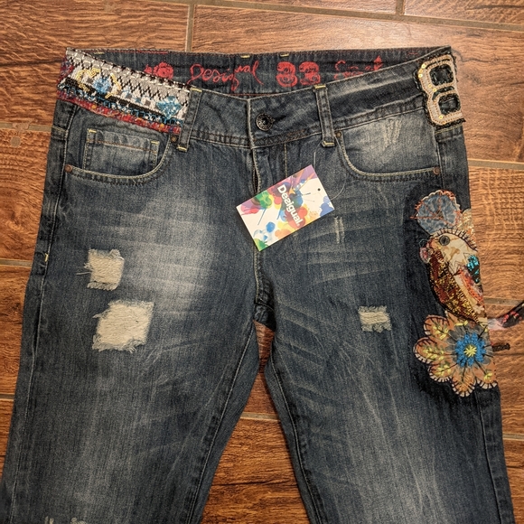 Desigual Embroidered NWT Boho Jeans - Picture 2 of 11